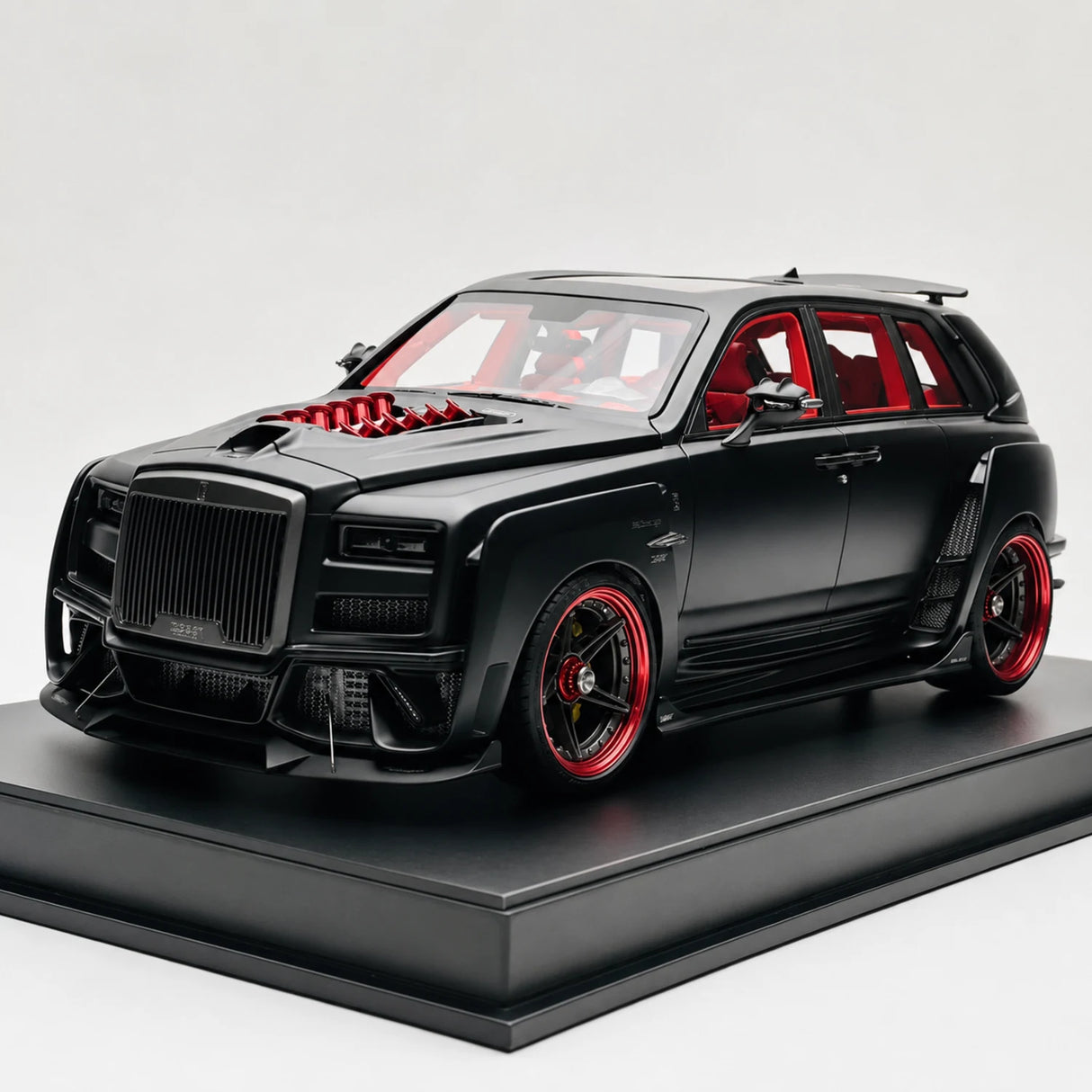 DreamWalkers Rolls-Royce 2018 Cullinan Widebody Matte Black 1:18 – Collectible Resin Model Resin