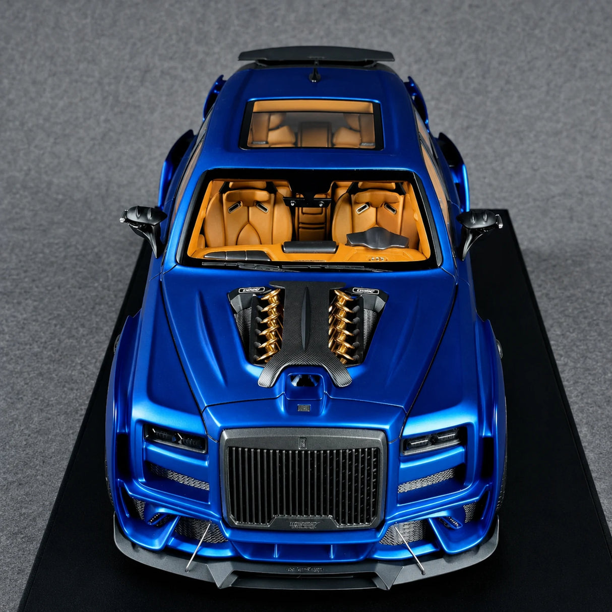 DreamWalkers Rolls-Royce 2018 Cullinan Widebody Matte Blue 1:18 – Collectible Resin Model Resin