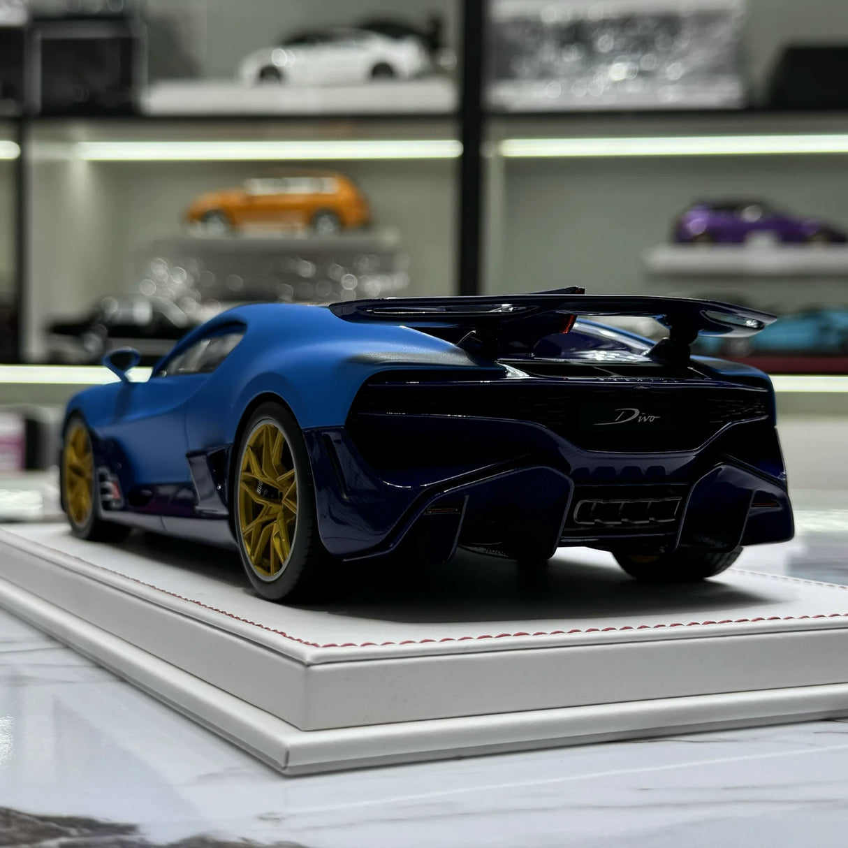 F.C Malli Bugatti 2019 Divo Blue 1:18 – keräilyhartsimallihartsi