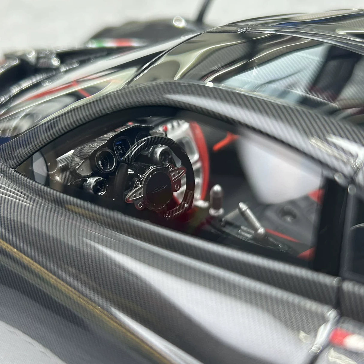 FuelMe Pagani 2016 Huayra Dinastia Baxia Black 1:18 – keräilyhartsimalli hartsi