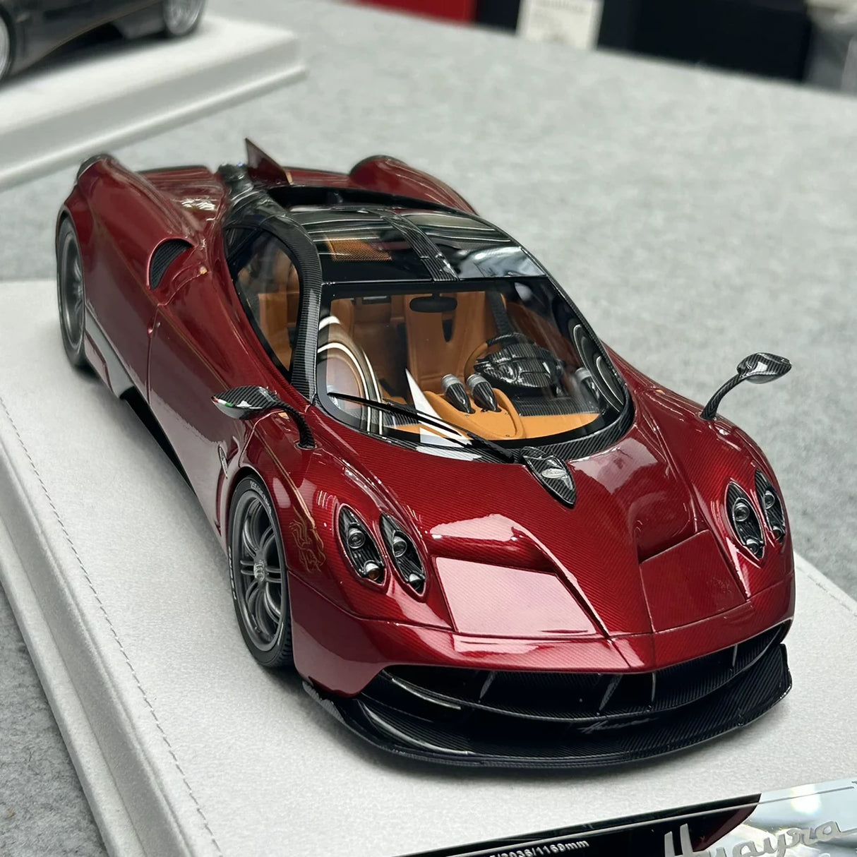 FuelMe Pagani 2016 Huayra Dinastia Baxia Red 1:18 – Resina modello in resina collezionabile