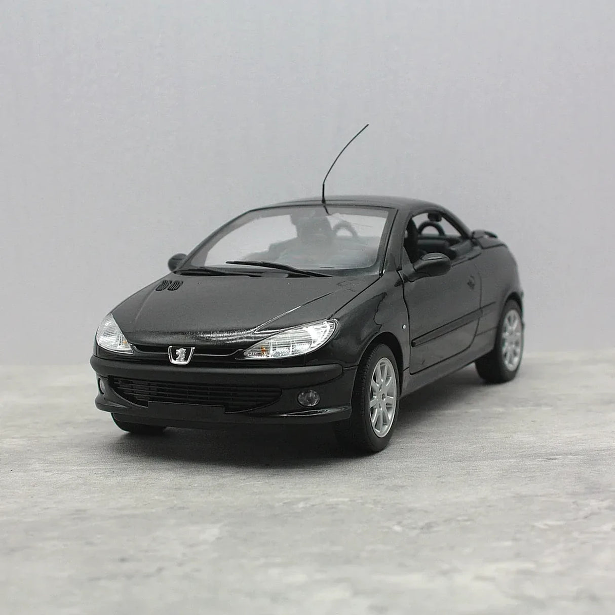 GATE Peugeot 2001 206CC Cabriolet Black 1:18 – Collectible Diecast Model Die-Cast