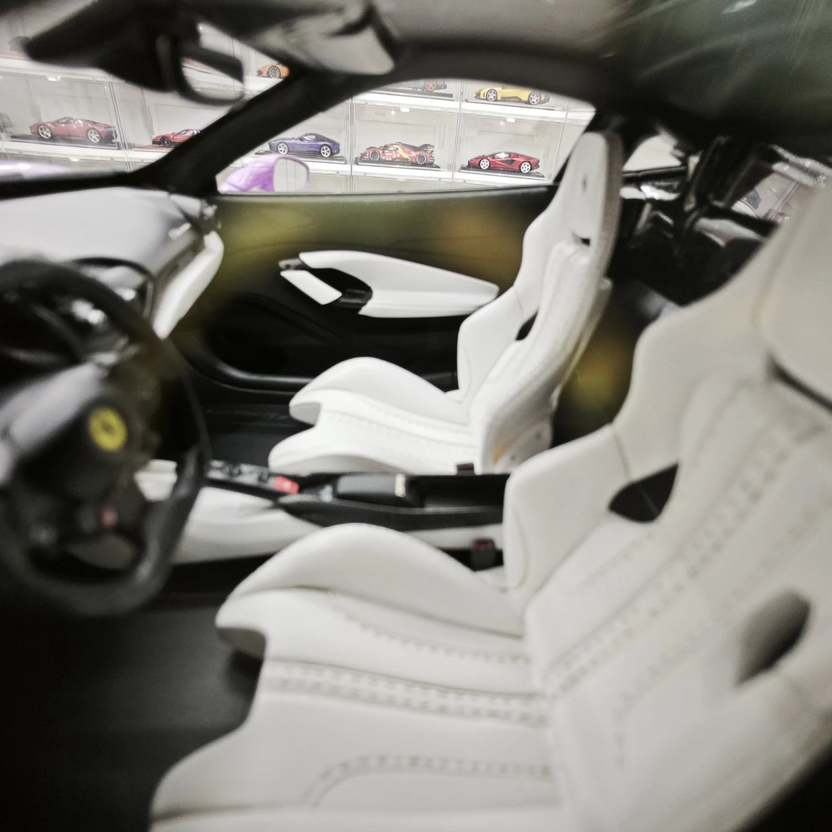 GH Ferrari 2019 F8 Tributo Purple 1:18 – Samlarresin-modellresin