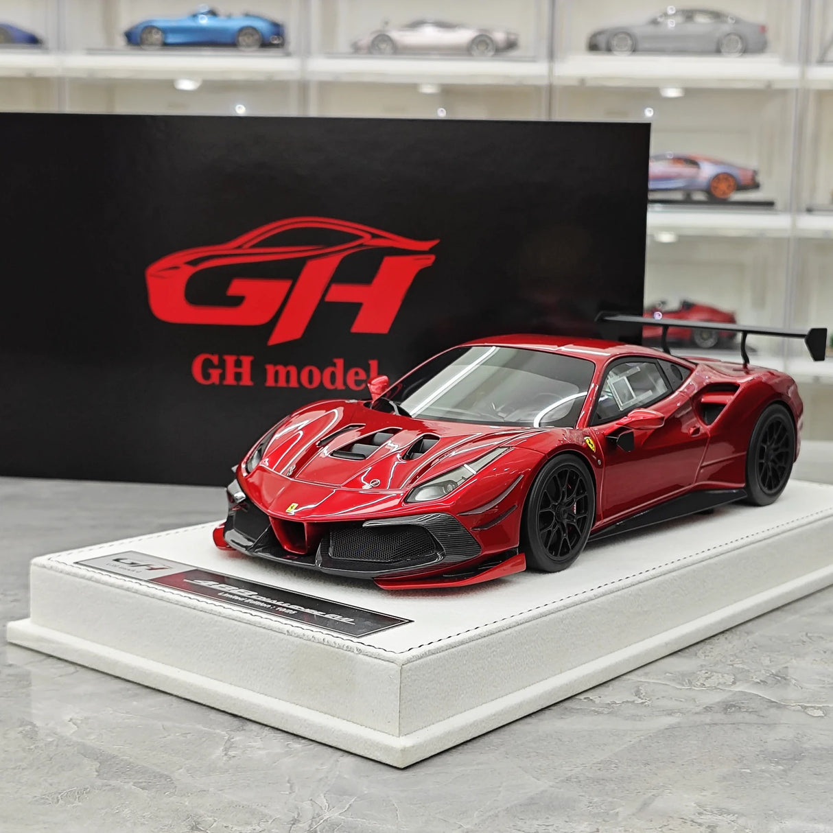 GH Ferrari 2020 488 تحدي EVO المعدني الأحمر 1:18 – راتنج نموذجي قابل للجمع
