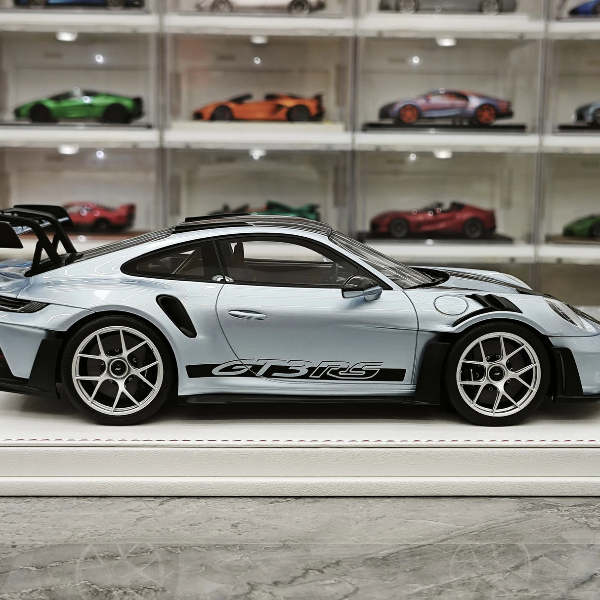 GH Modelo Porsche 2026 911 9920,2 GT3 RS Ice Blue 1:18 – Resina de Modelo de Resina de Coleção