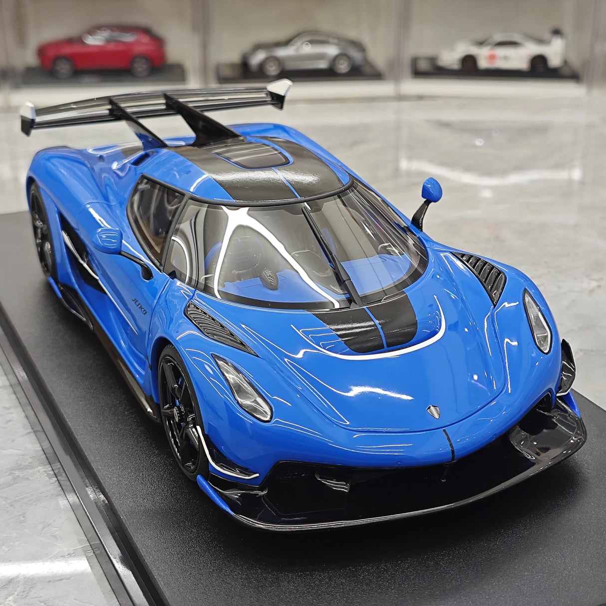 GT سبيريت Koenigsegg 2025 Jesko بلو 1:18 – نموذج راتنج قابل للجمع (GT Spirit)