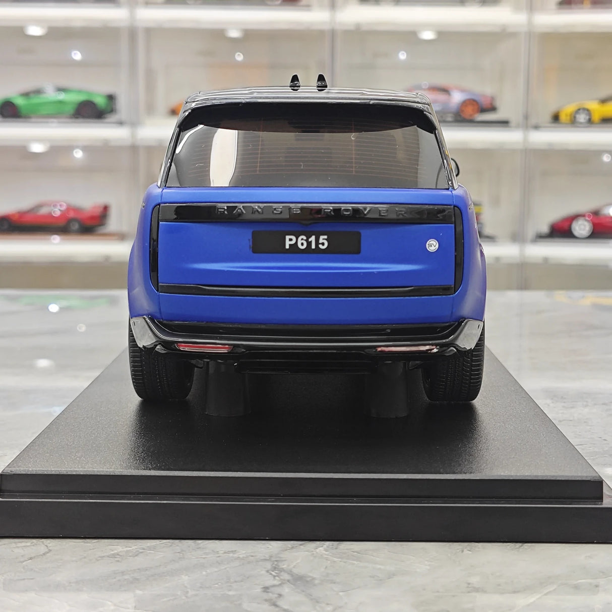 GT سبيريت Land Rover 2024 Range Rover P615 SV الأزرق والأسود 1:18 – نموذج راتنج قابل للجمع (GT Spirit)