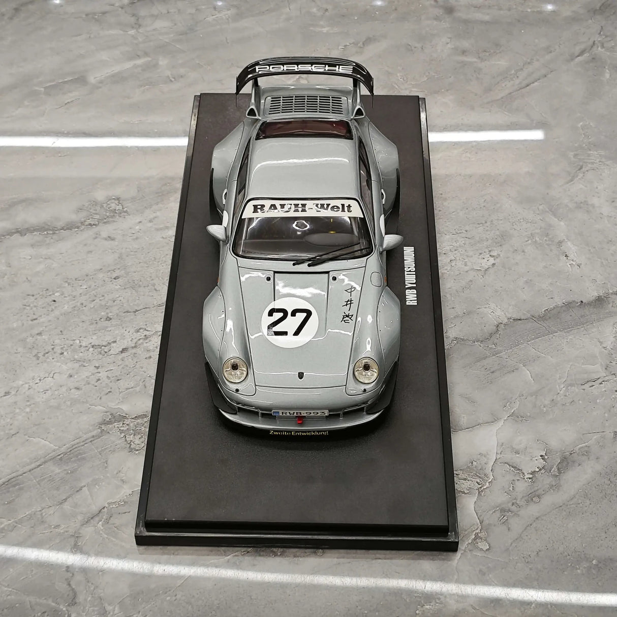 1:18 Porsche 2024 911 993 RWB Yuiitsumuni Silver Metallic modello #27 di GT Spirit - vedi 2