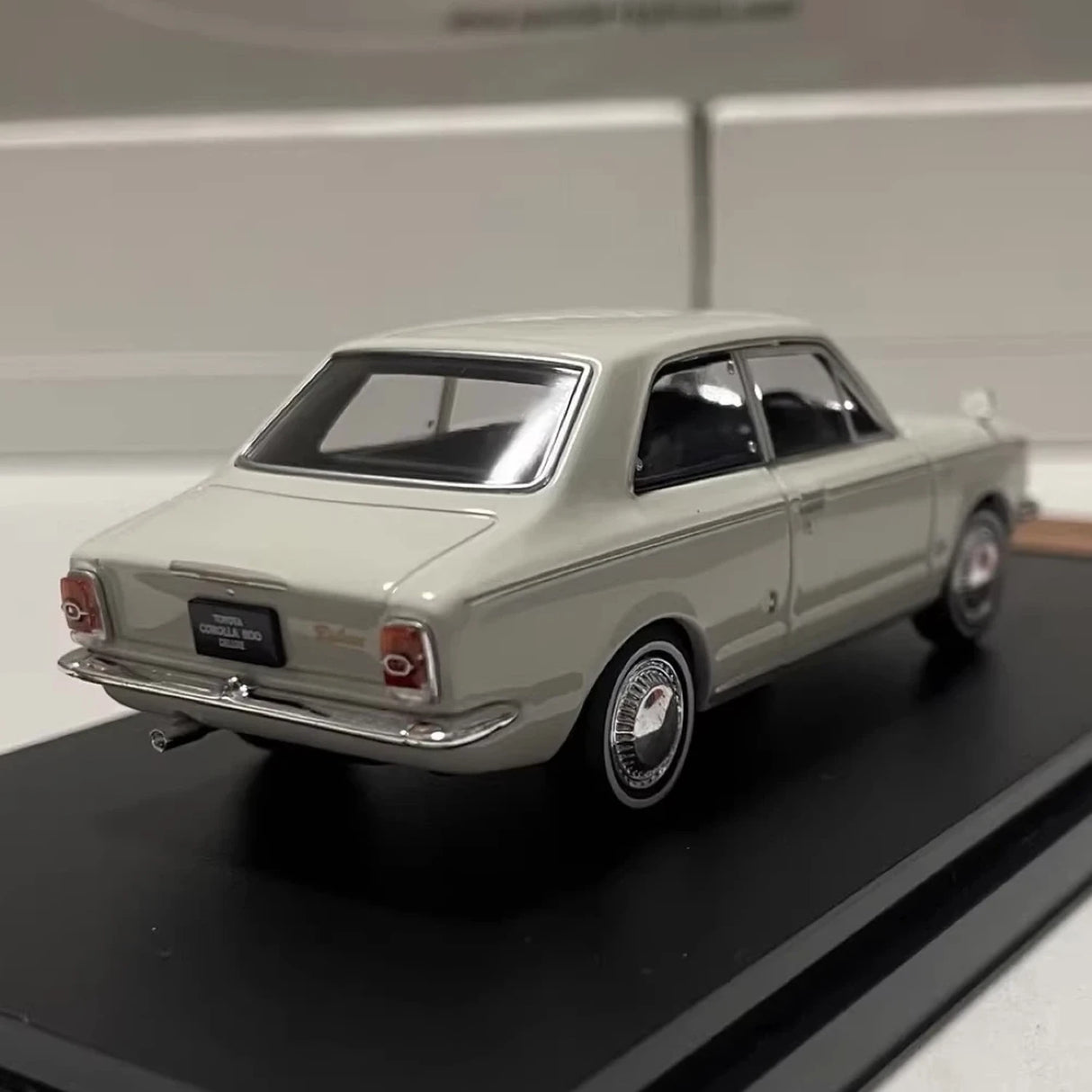 Hachette Toyota 1966 Corolla KE10-D White 1:43 – Sammelobjekt aus Druckguss