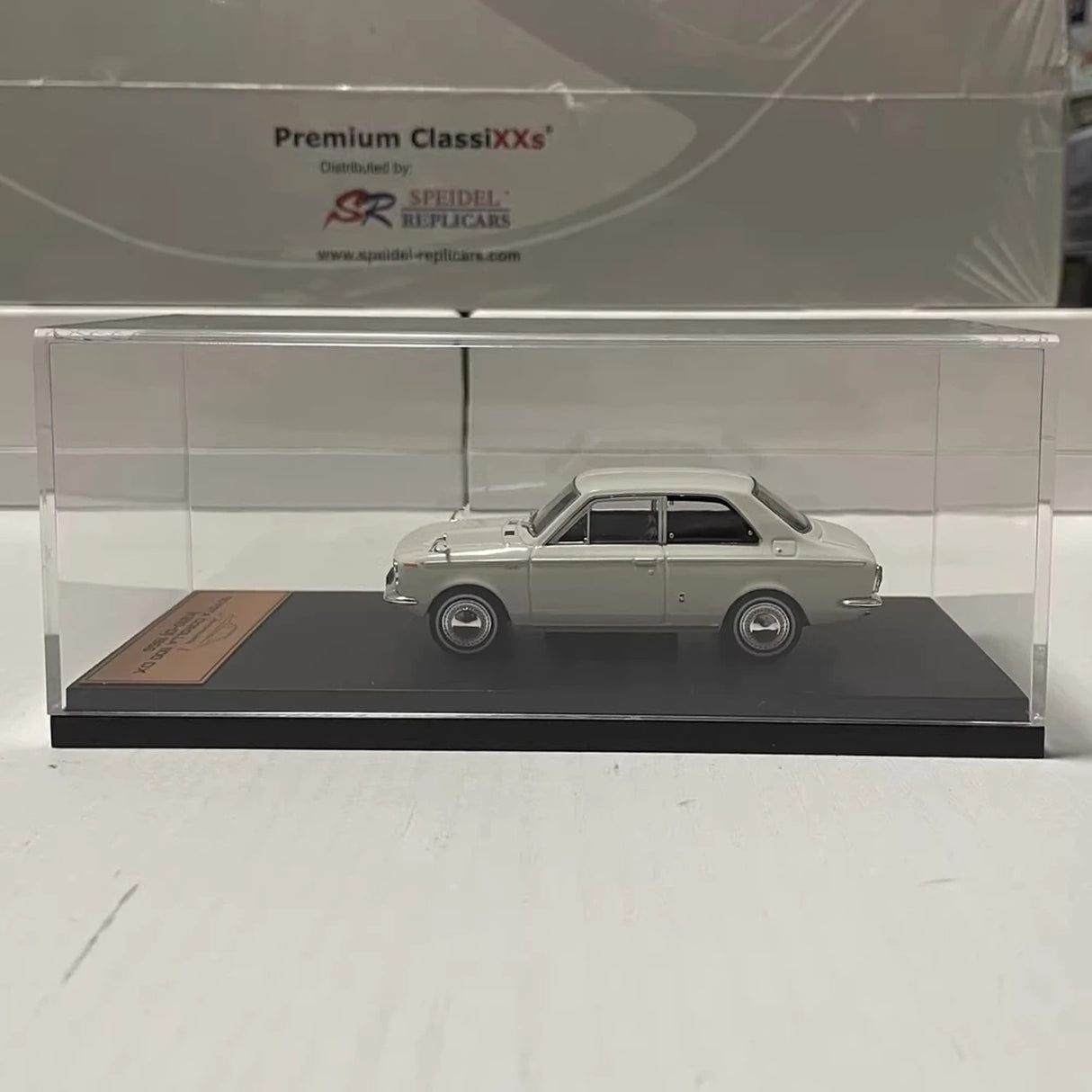 Hachette Toyota 1966 Corolla KE10-D White 1:43 – Sammelobjekt aus Druckguss
