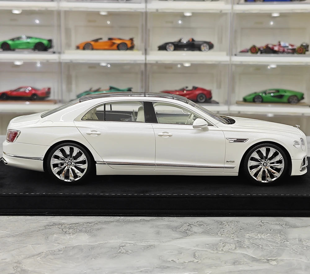 Henson & Heaven Bentley 2024 Flying Spur White 1:18 – Resina de Colección para Modelos de Resina