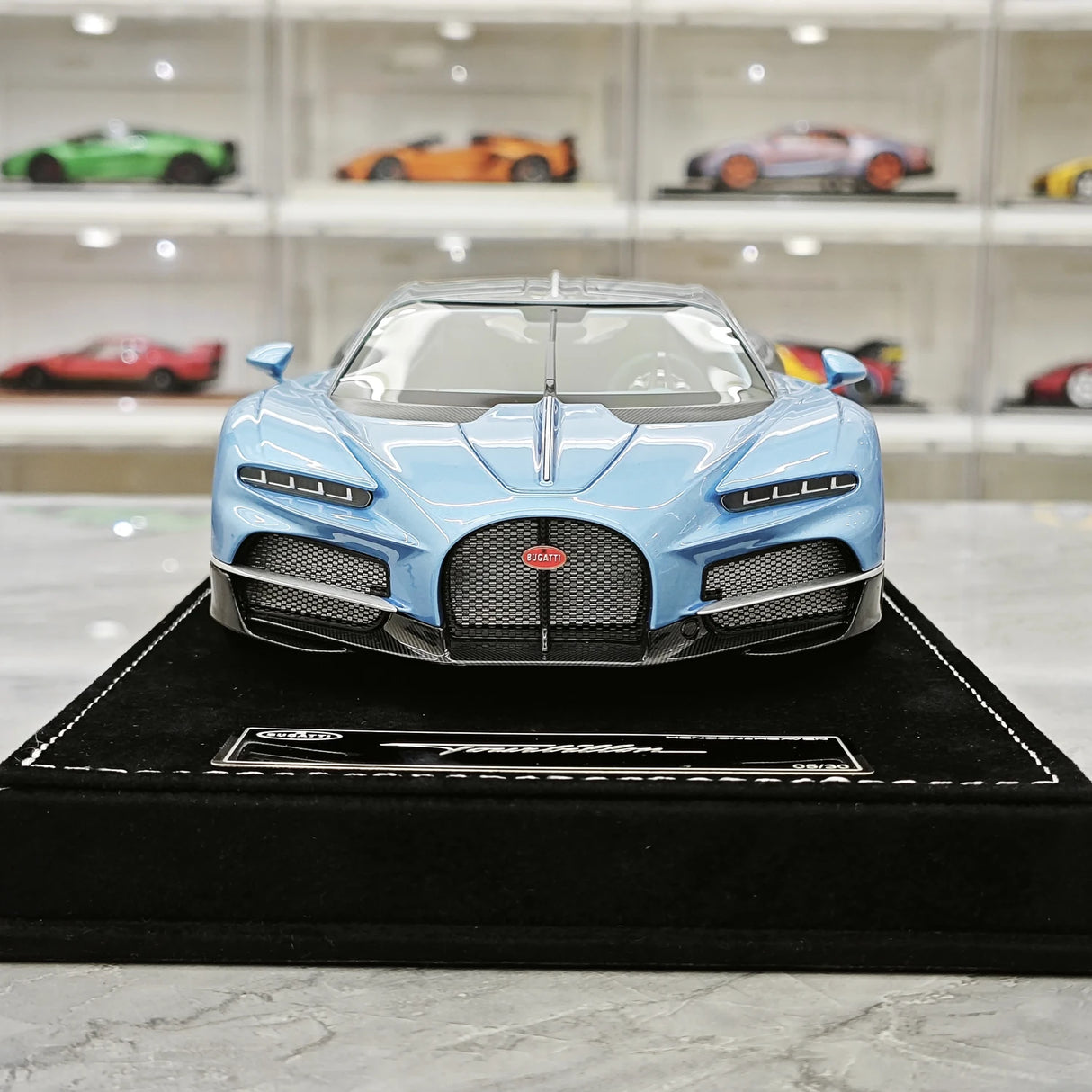 Henson & Heaven Bugatti 2026 Tourbillon Blue 1:18 – Collectible Resin Model Resin