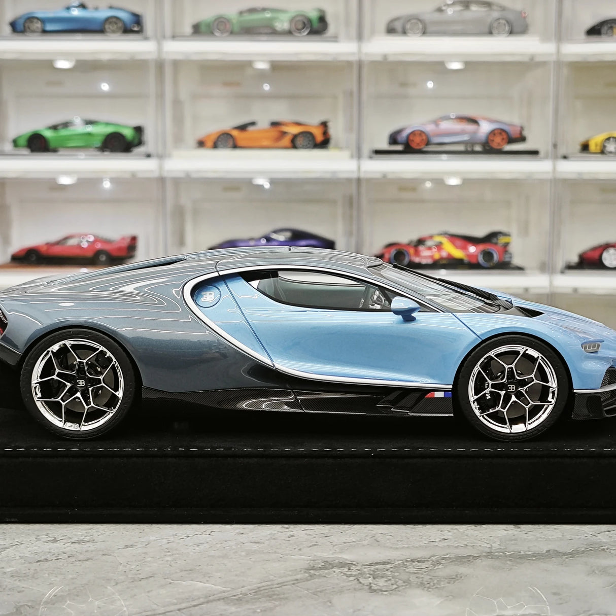Henson & Heaven Bugatti 2026 Tourbillon Blue 1:18 – Collectible Resin Model Resin