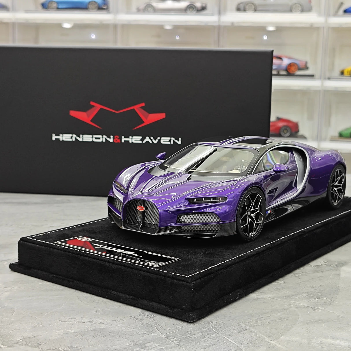 Henson & Heaven Bugatti 2026 Tourbillon Purple 1:18 – Sammelobjekt-Resin-Modell-Resin