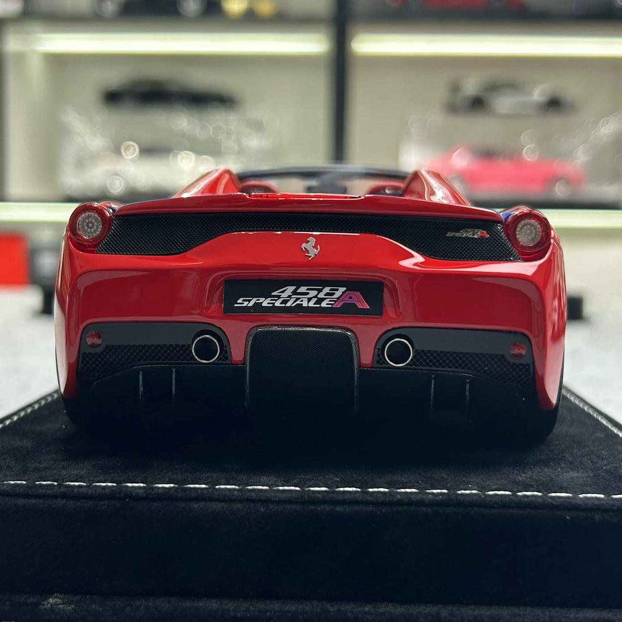 Henson & Heaven Ferrari 2014 458 Speciale Aperta أحمر أزرق أبيض Stripe 1:18 – Collectible ريزن Model ريزن