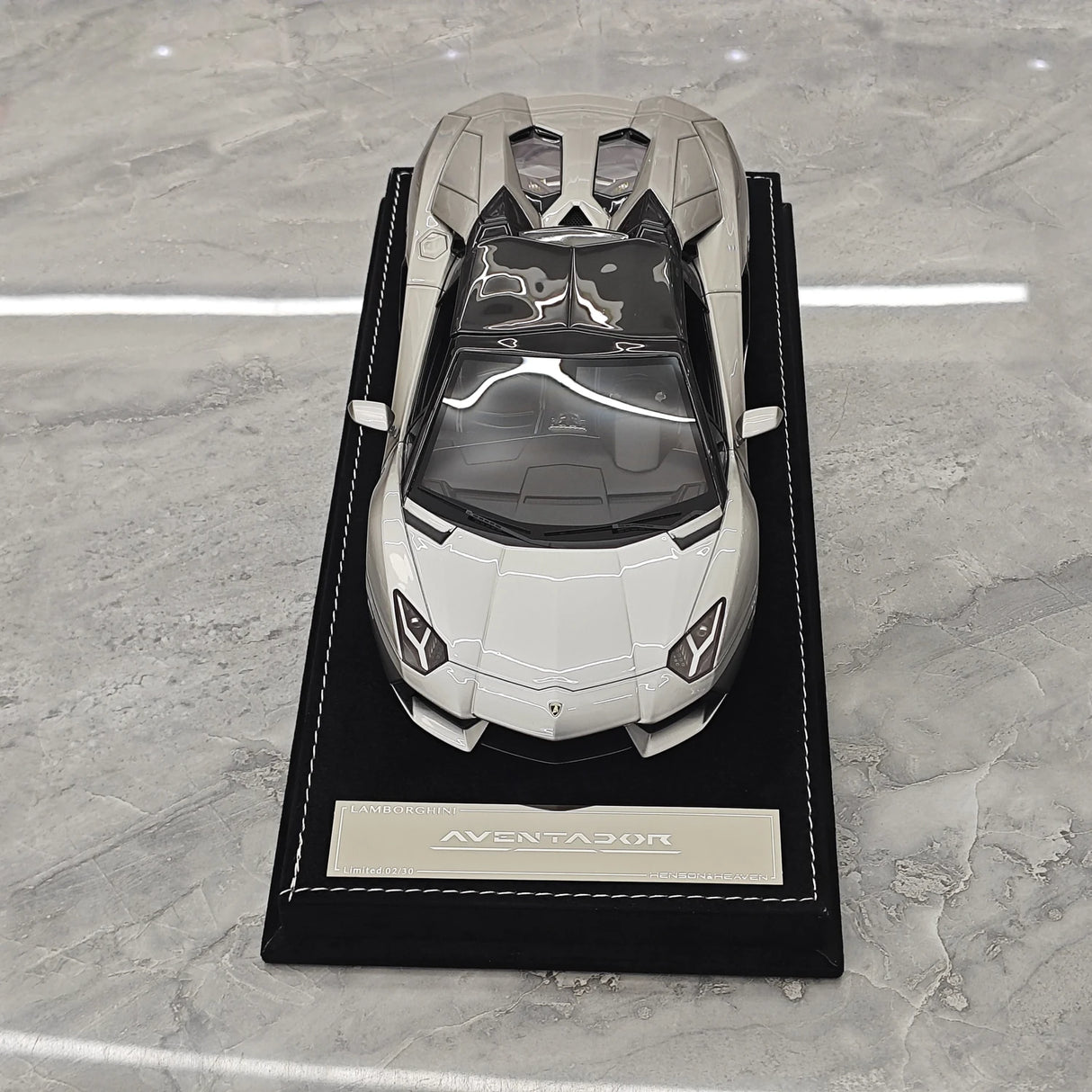 Henson & Heaven Lamborghini 2013 Aventador LP700-4 Roadster Grigio Metalluro 1:18 – نموذج راتنج قابل للجمع