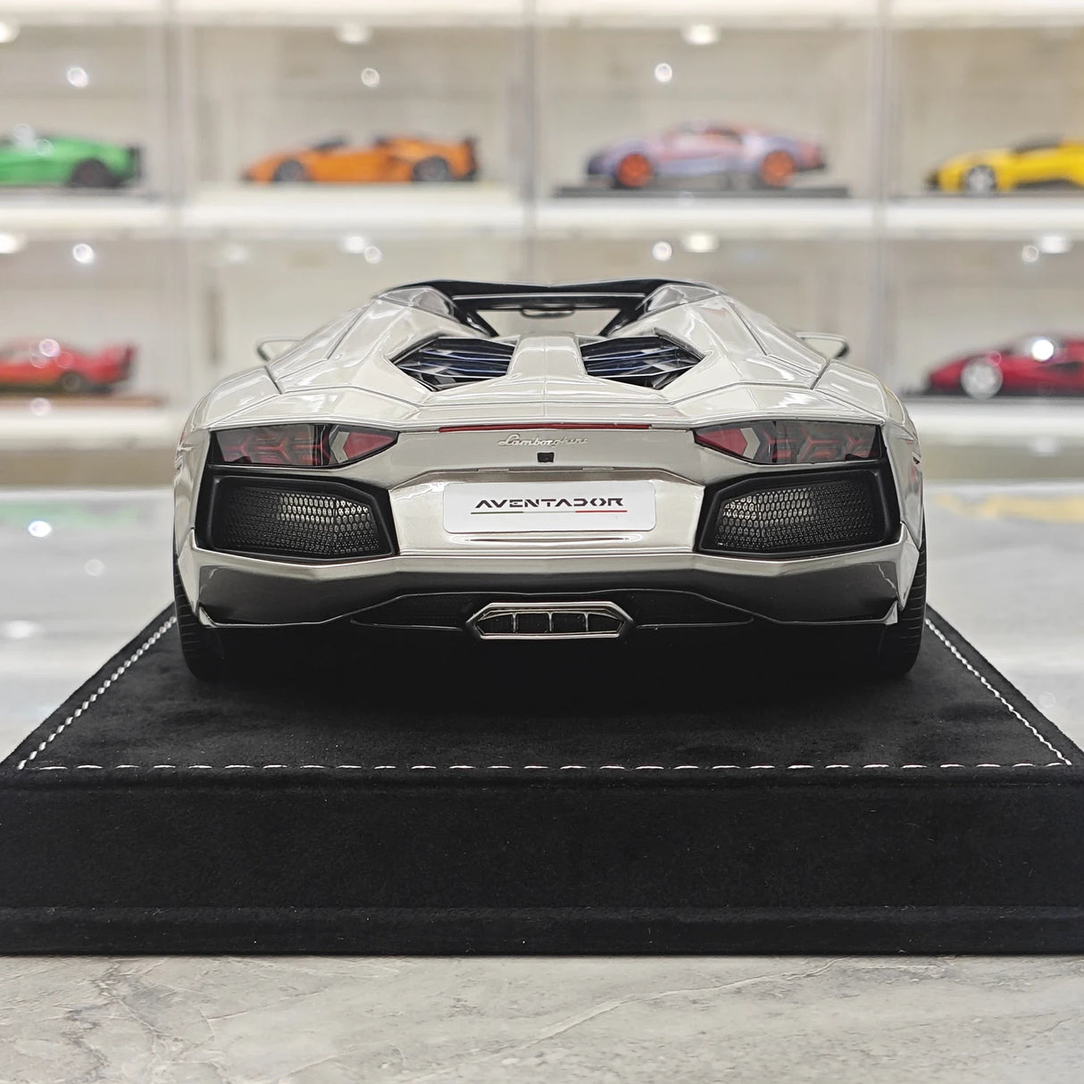 Henson & Heaven Lamborghini 2013 Aventador LP700-4 Roadster Grigio Metalluro 1:18 – نموذج راتنج قابل للجمع