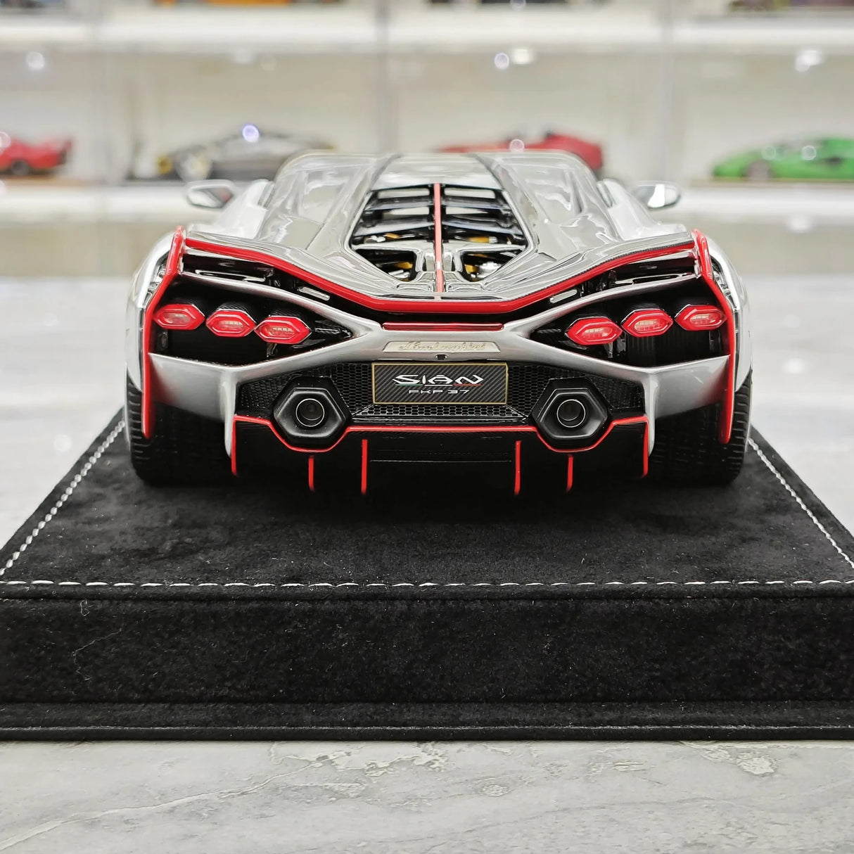 Henson & Heaven Lamborghini 2019 Sian FKP 37 Argento 1:18 – Modello in resina da collezione