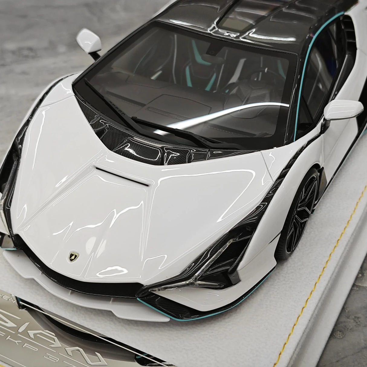 Henson & Heaven Lamborghini 2019 Sian FKP 37 Bianco Canopus 1:18 – Resina modello in resina collezionabile