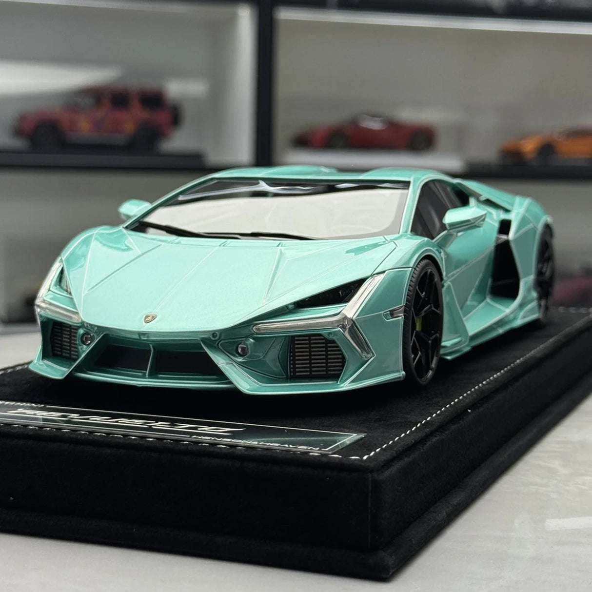 Henson & Heaven Lamborghini 2024 Revuelto Cian Elettroplaccato 1:18 – Resina modello in resina collezionabile