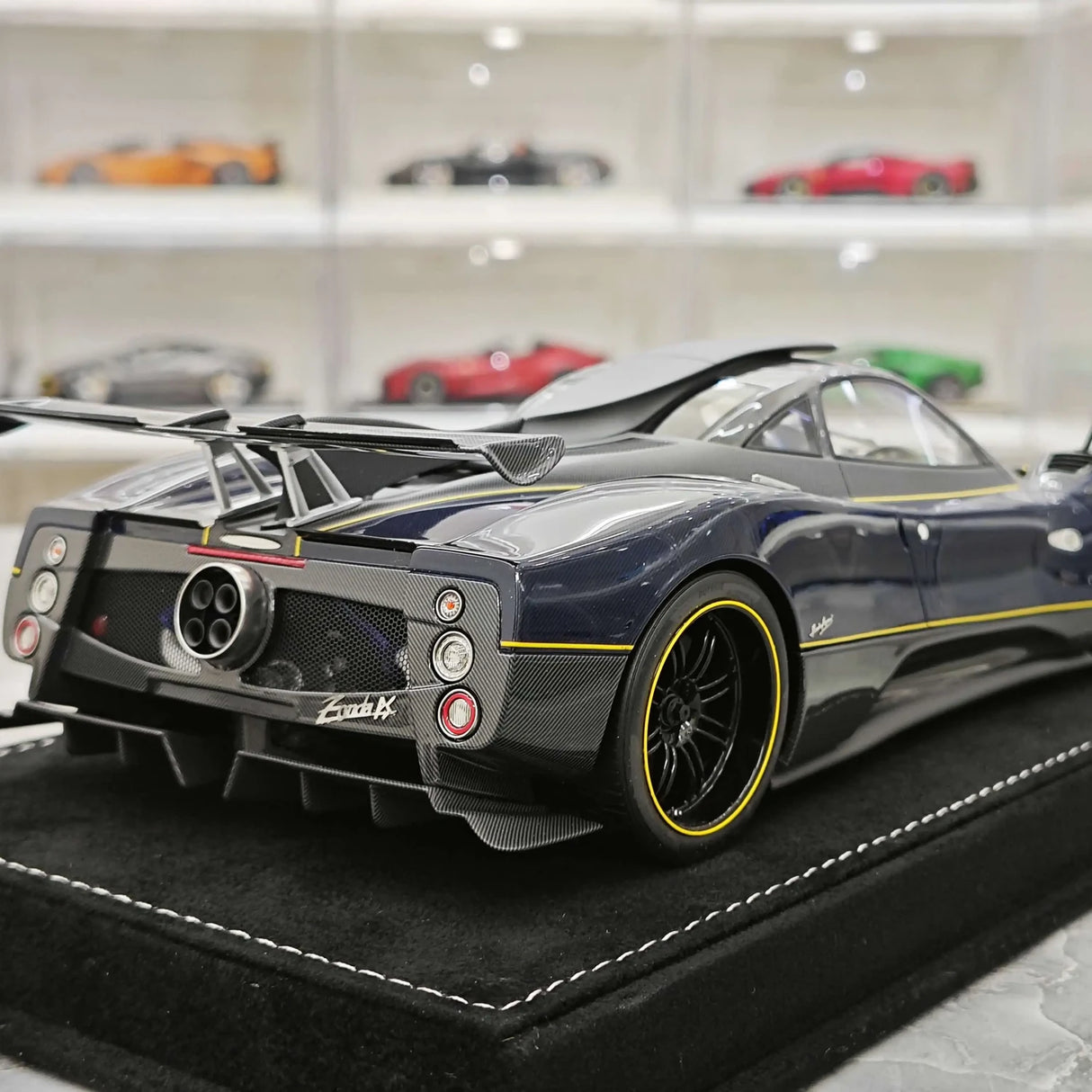 Henson & Heaven Pagani 2016 Zonda 760 Roadster Deep Blue 1:18 – Modello in resina collezionabile