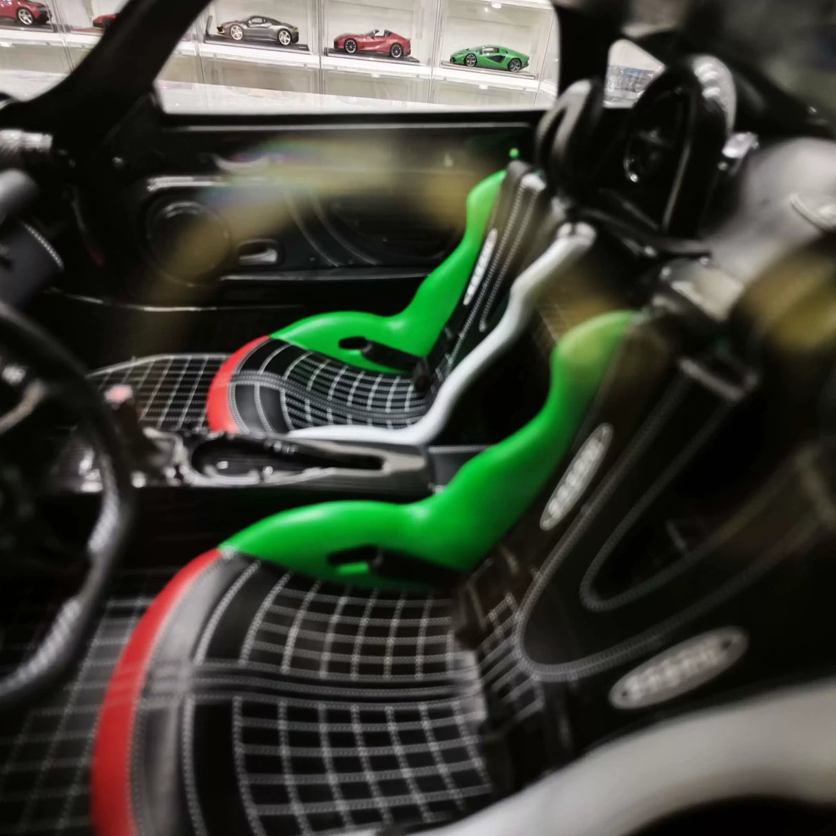 Henson & Heaven Pagani 2016 Zonda 760 Roadster Nera lucida 1:18 – Resina modello in resina collezionabile