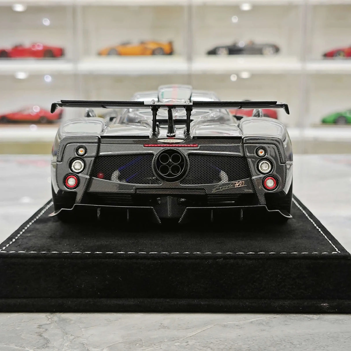 Henson & Heaven Pagani 2016 Zonda 760 Roadster Nera lucida 1:18 – Resina modello in resina collezionabile