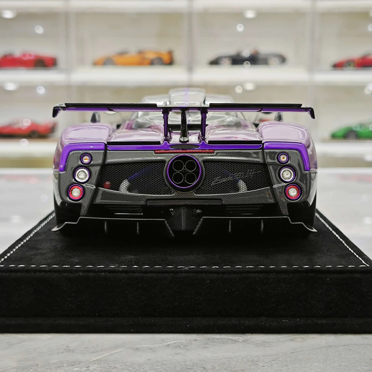 Henson & Heaven Pagani 2016 Zonda 760 Roadster Purple 1:18 – Resina da collezione in resina