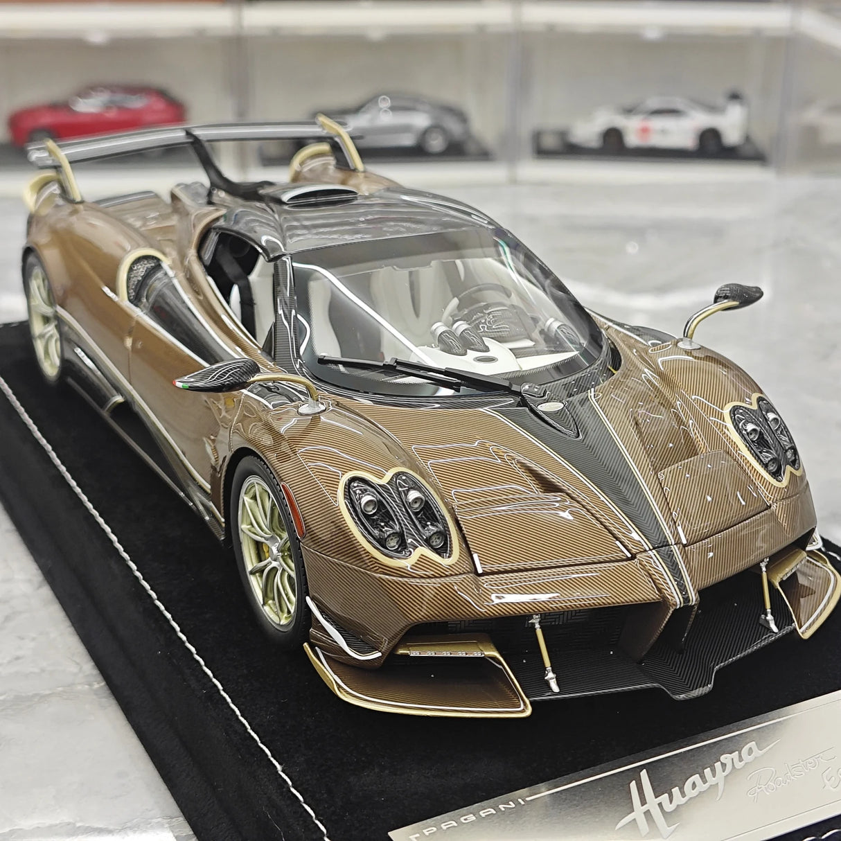 Henson & Heaven Pagani 2021 Huayra R Brown 1:18 – نموذج راتنج قابل للجمع