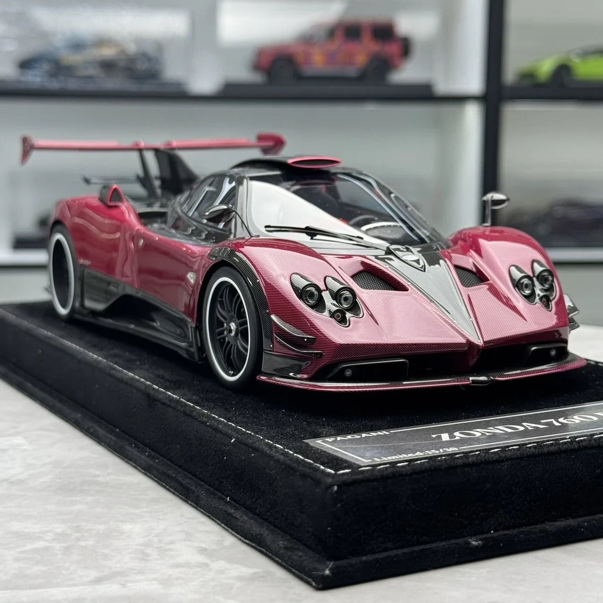 Henson & Heaven Pagani 2012 Zonda 760 RS Carbon Pink 1:18 – Resina de Modelo de Resina de Colección