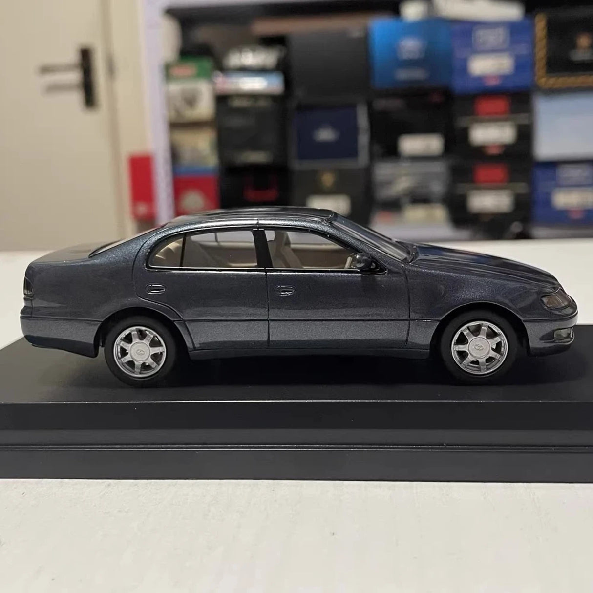 Hi-Story Toyota 1991 Aristo JZS147 Gray 1:43 – Collectible Diecast Model Die-Cast