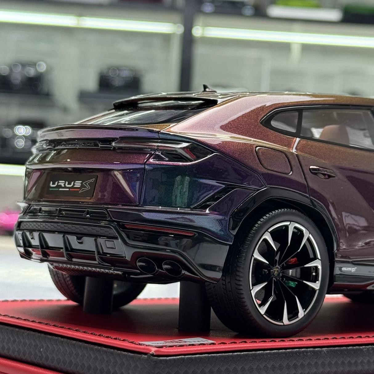 IVY Lamborghini 2018 Urus LB-ووركس بنفسجي تدرج 1:18 – راتنج نموذجي قابل للجمع