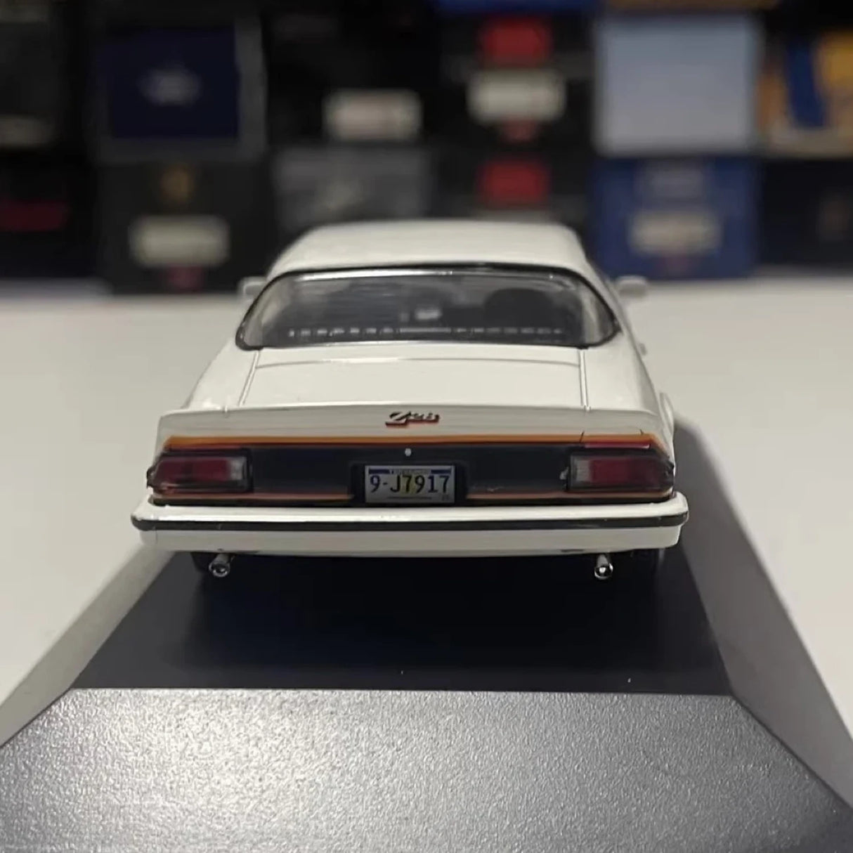 IXO Chevrolet 1977 Camaro Z28 White 1:43 – Collectible Diecast Model Die-Cast
