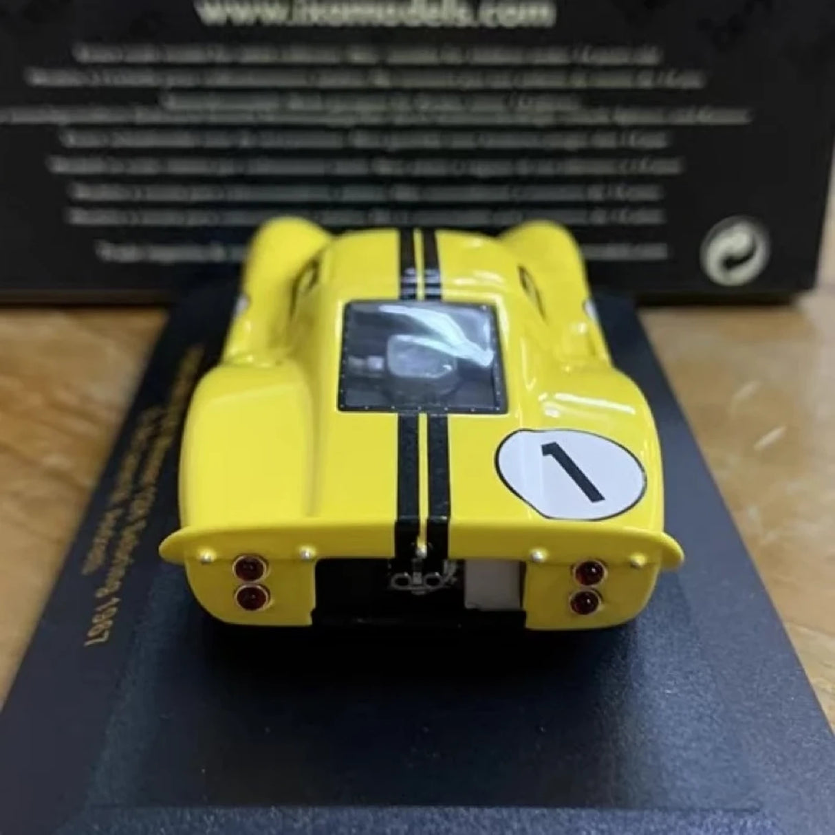 Ford 1967 GT40 MK IV Winner 12H Sebring #1 1:43 diecast collectible model by IXO - view 5