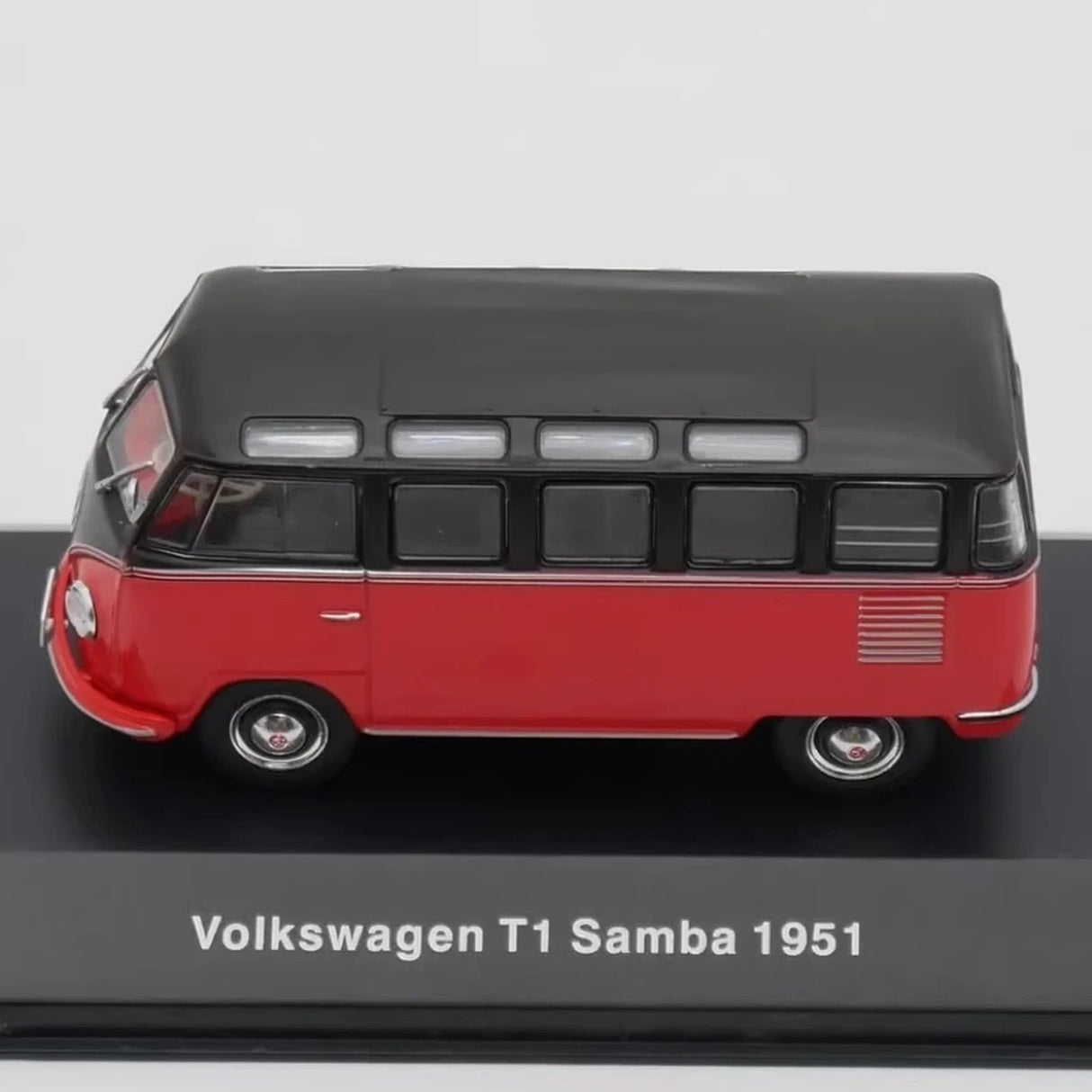 IXO Volkswagen 1951 T1 Samba Red 1:43 – Collectible Diecast Model Die-Cast