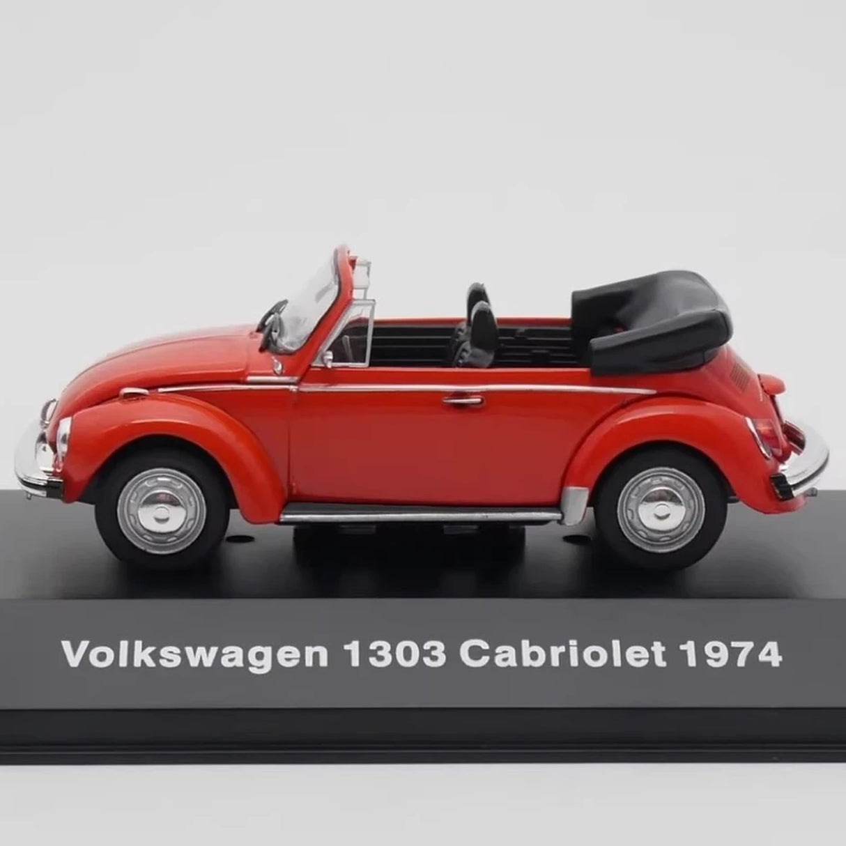 IXO Volkswagen 1974 1303 Cabriolet Red 1:43 – Collectible Diecast Model Die-Cast