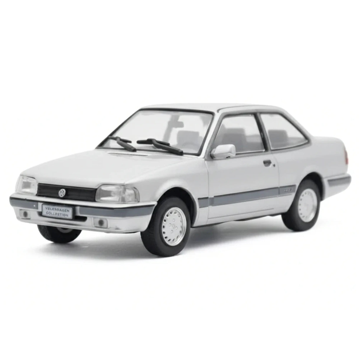 IXO Volkswagen 1990 Apollo GLS Silver 1:43 – Kolekcjonerski model odlewany z odlewu