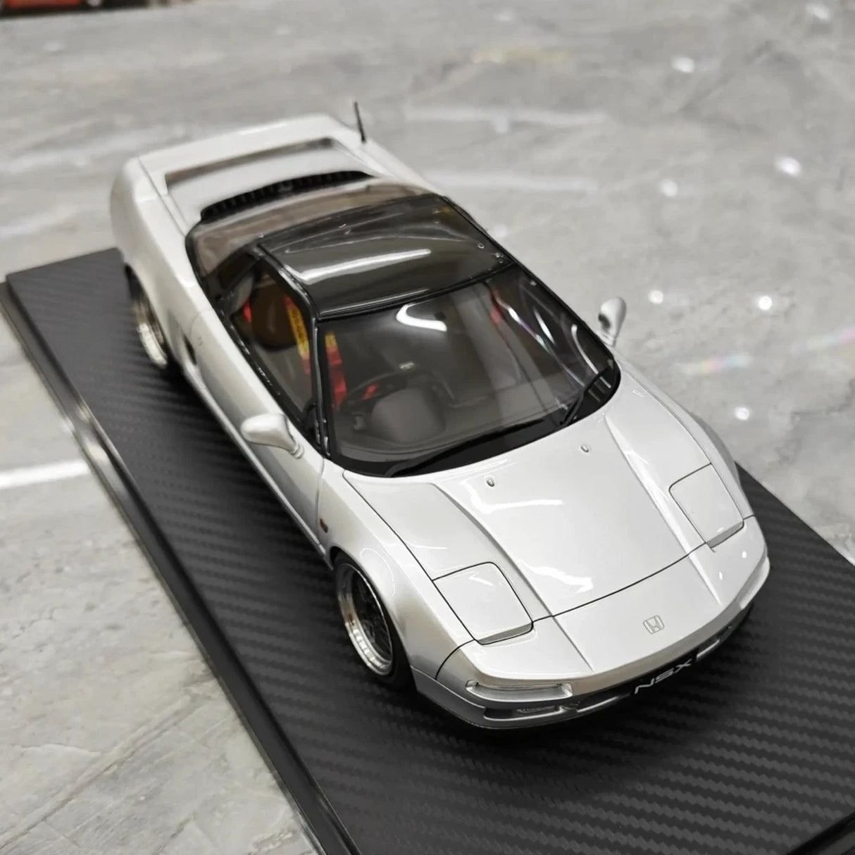 Ignition Honda 1990 NSX NA1 Silver 1:18 – kolekcjonerska żywica modelowa