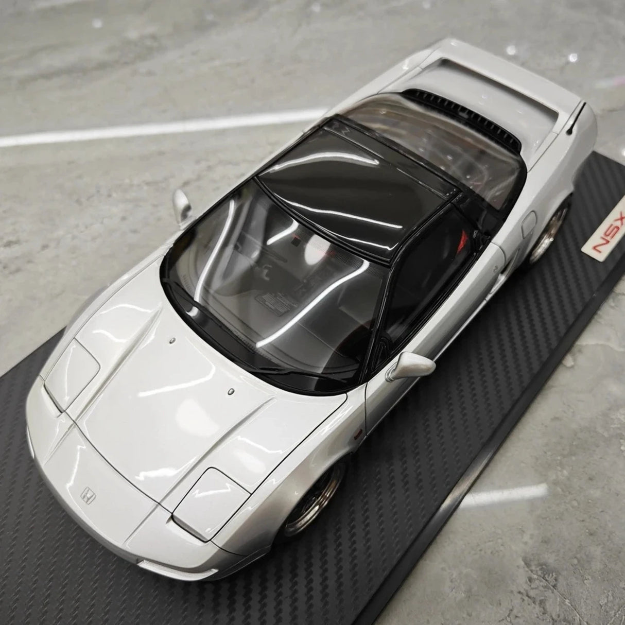 Ignition Honda 1990 NSX NA1 Silver 1:18 – kolekcjonerska żywica modelowa
