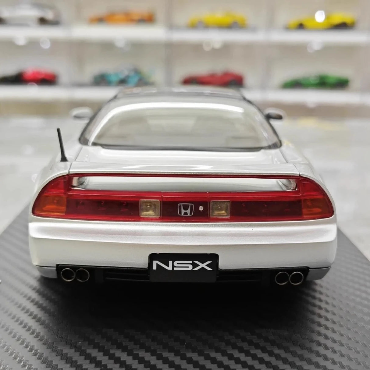 Ignition Honda 1990 NSX NA1 Silver 1:18 – kolekcjonerska żywica modelowa