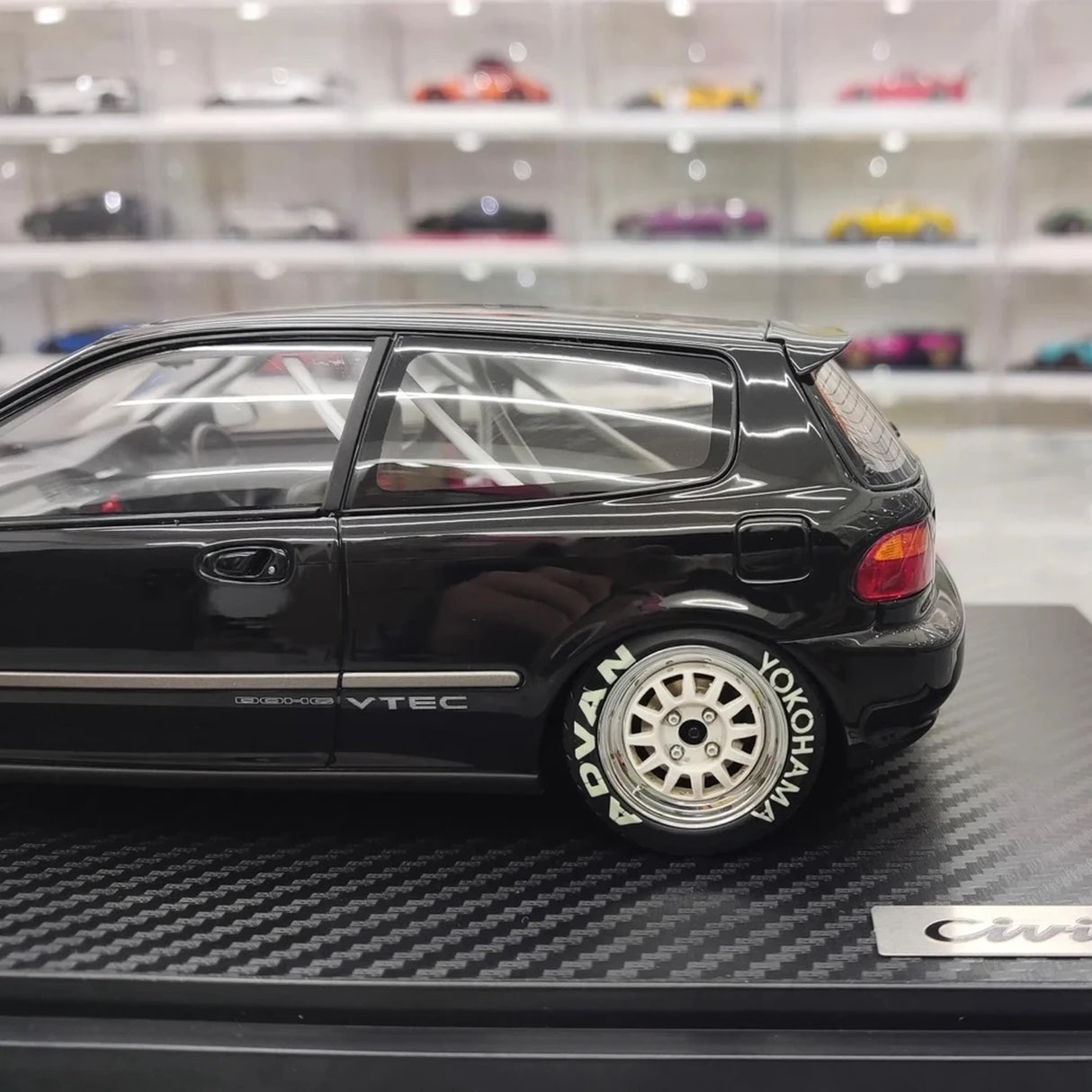 Ignition Honda 1992 Civic EG6 Black 1:18 – kolekcjonerska żywica modelowa