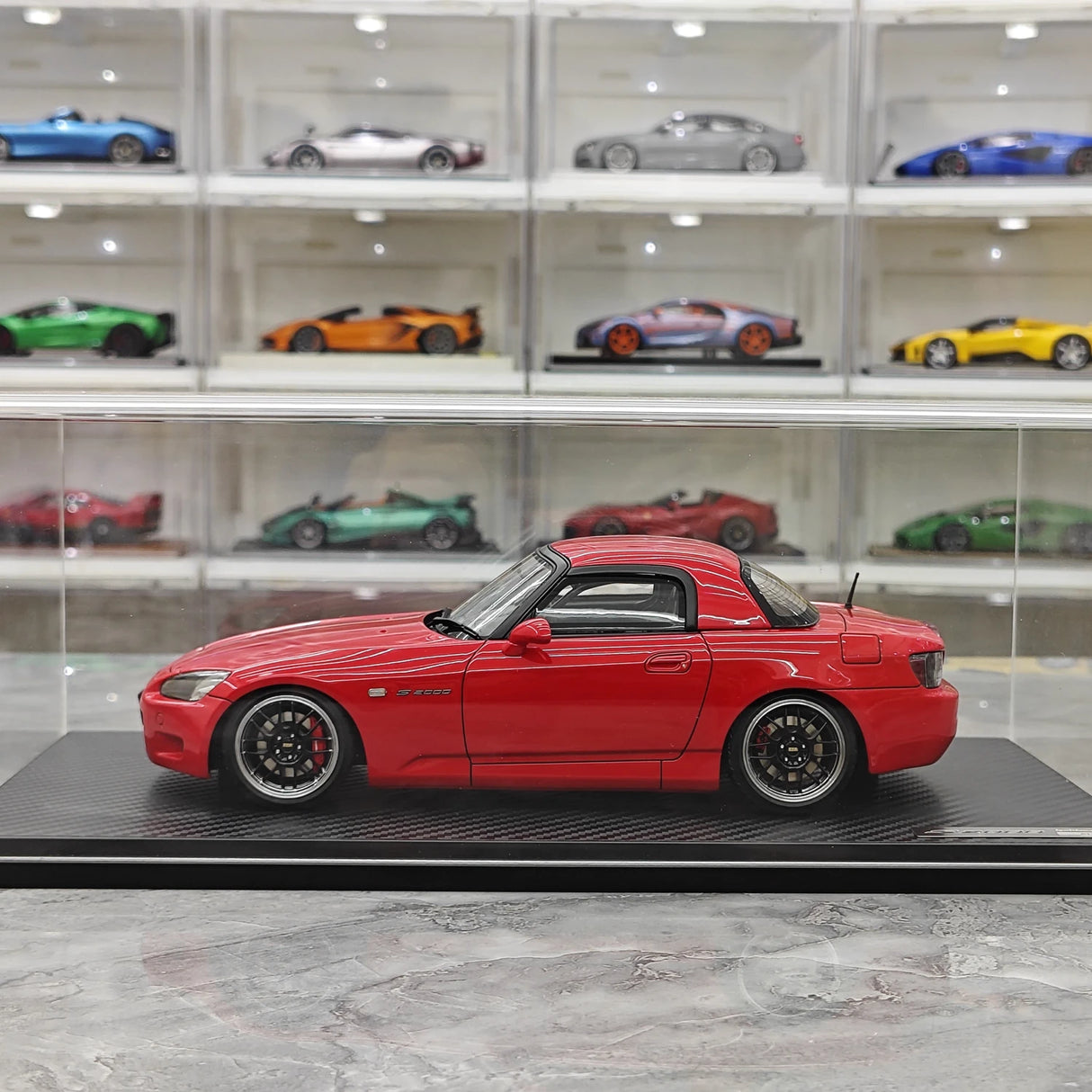 Ignition Honda 2000 S2000 (AP1) Red 1:18 – Modello in resina collezionabile