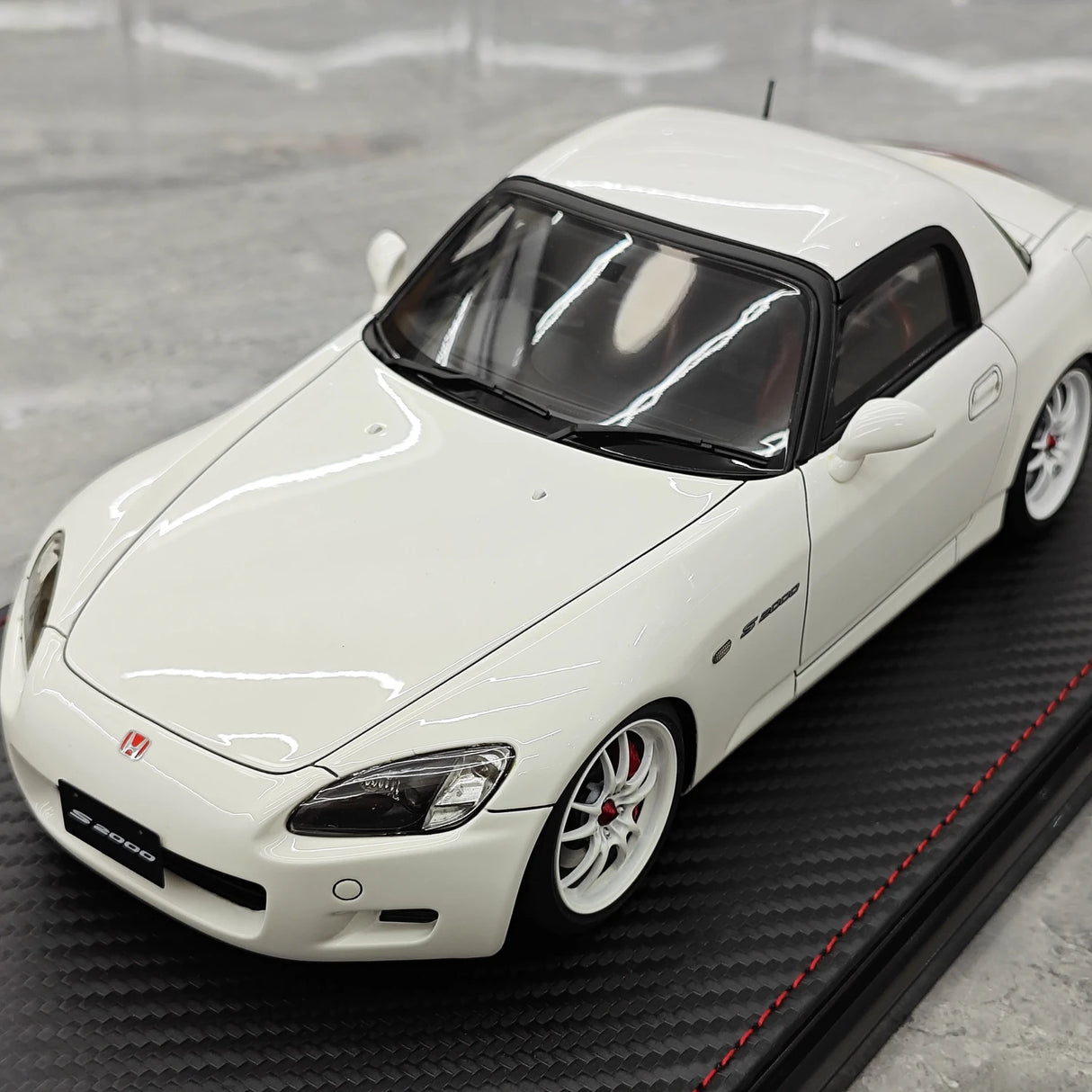 Ignition Honda 2000 S2000 (AP1) 1:18 bianco – Resina modello in resina collezionabile
