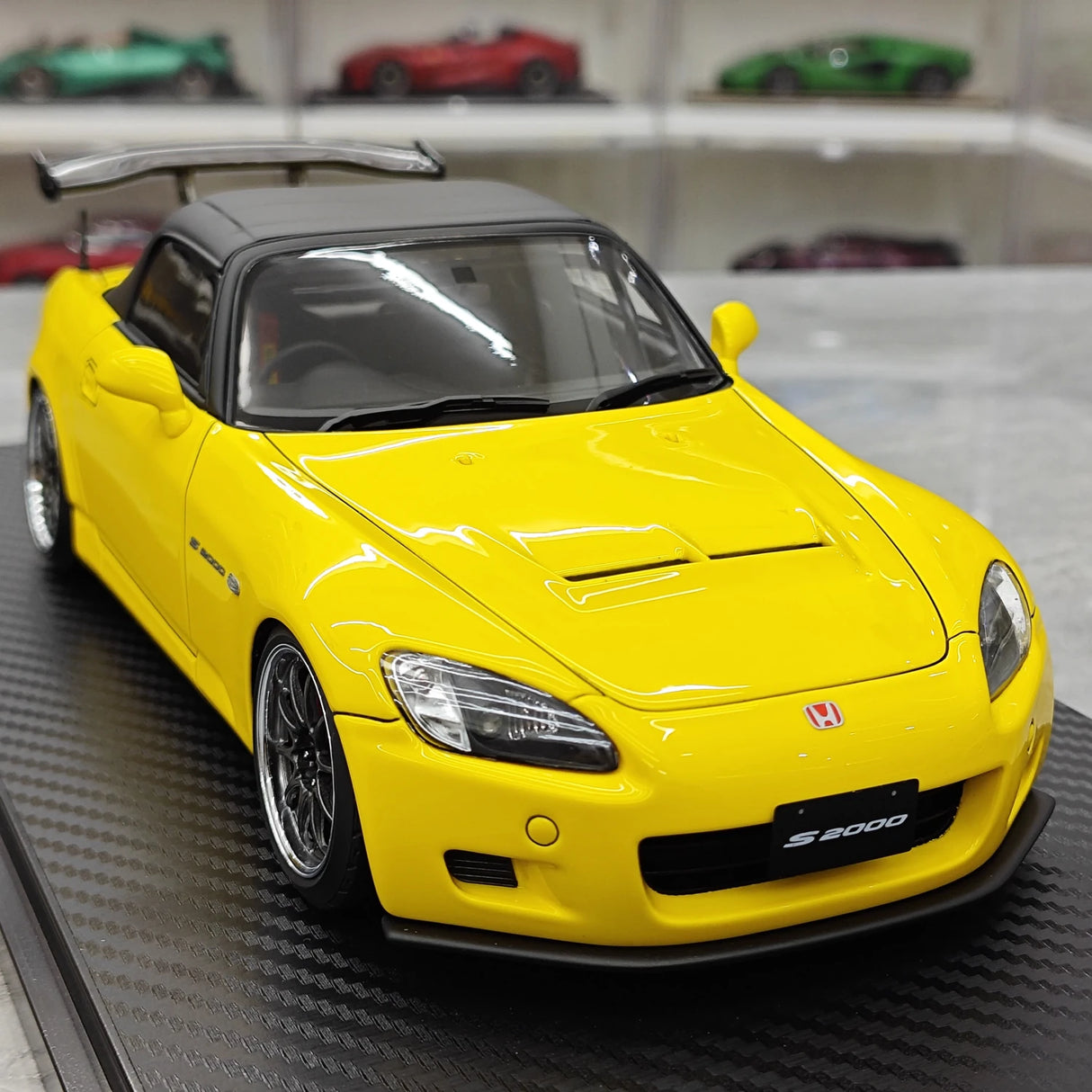 Ignition Honda 2000 S2000 (AP1) Giallo 1:18 – Resina modello in resina collezionabile