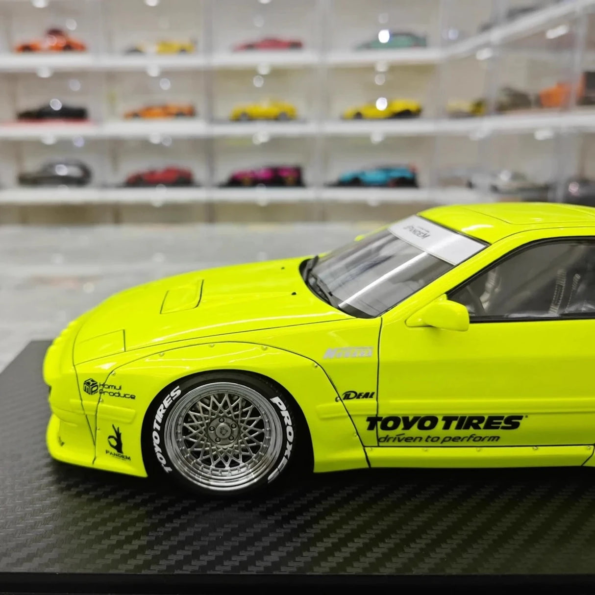 Ignition Mazda 1985 RX-7 FC3S PANDEM Green 1:18 – kolekcjonerska żywica modelowa żywica