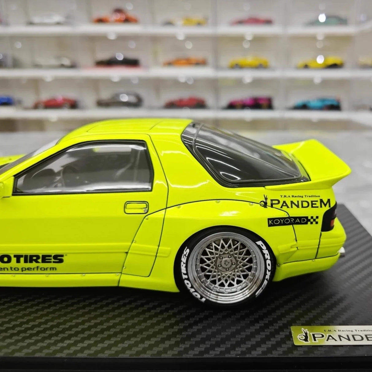 Ignition Mazda 1985 RX-7 FC3S PANDEM Green 1:18 – kolekcjonerska żywica modelowa żywica