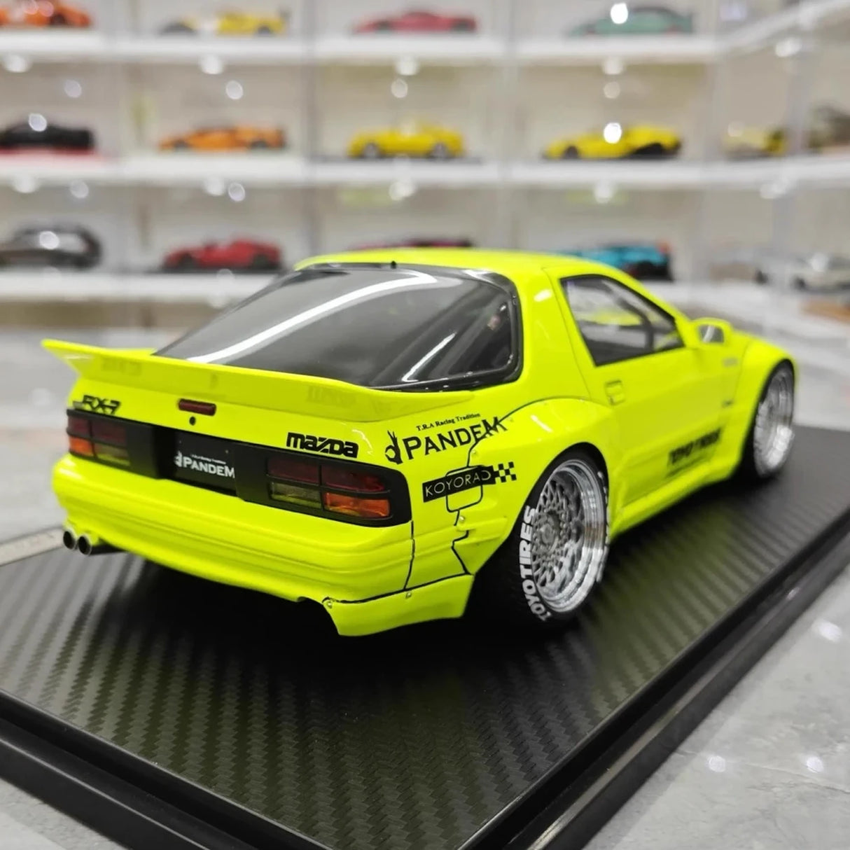 Ignition Mazda 1985 RX-7 FC3S PANDEM Green 1:18 – kolekcjonerska żywica modelowa żywica