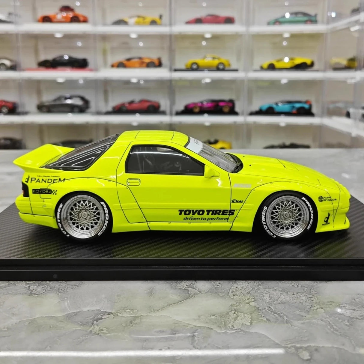 Ignition Mazda 1985 RX-7 FC3S PANDEM Green 1:18 – kolekcjonerska żywica modelowa żywica