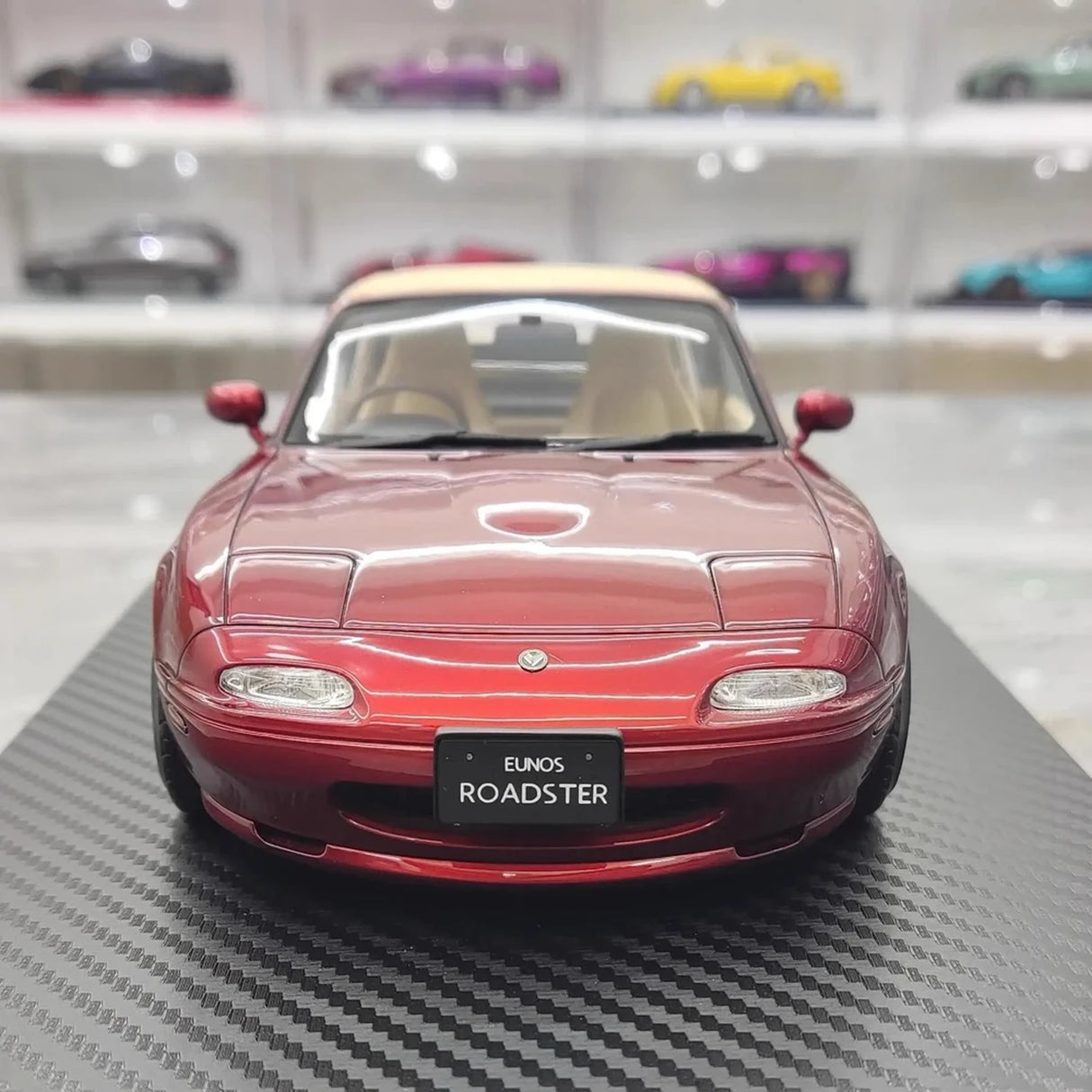 Ignition Mazda 1989 MX-5 Miata NA Eunos Roadster Red 1:18 – Collectible Resin Model Resin