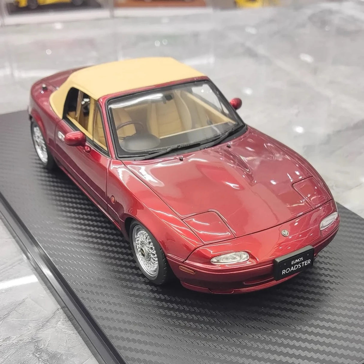 Ignition Mazda 1989 MX-5 Miata NA Eunos Roadster Red 1:18 – Collectible Resin Model Resin